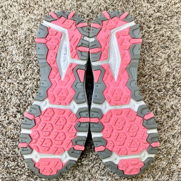 New Balance 410 V6 Trail Runner - Picture 7 of 8